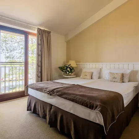 Station touristique Jablon Lake 3*